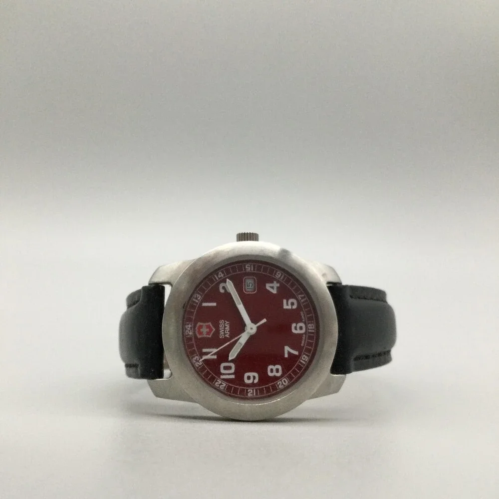 Victorinox Swiss Army Garrison Womens Watch 30mm Red Dial Leather New Battery